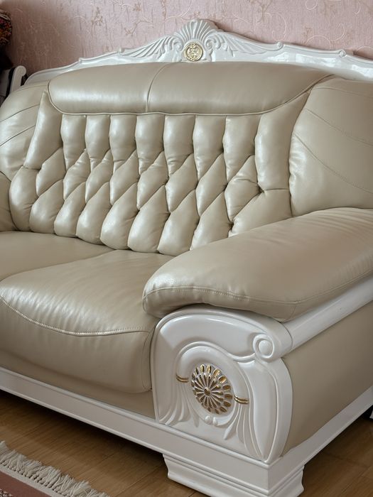 Кожанные диваны 2+1