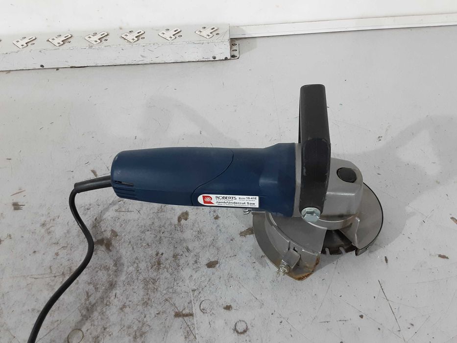 Машина за дърво - Roberts 800W