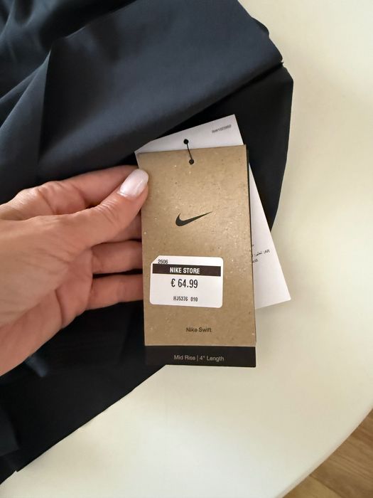 Дамски къси панталонки Nike
