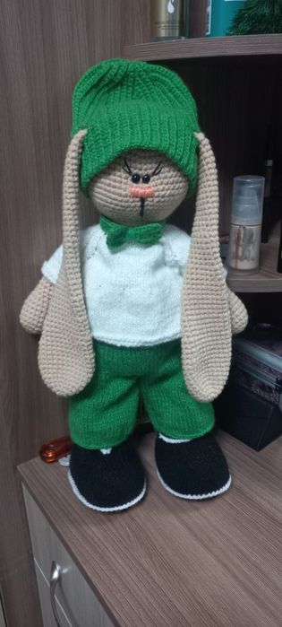 Продам игрушку зайца