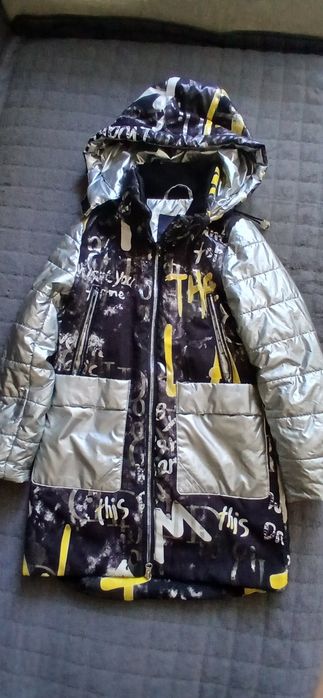 Продам куртки для девочек