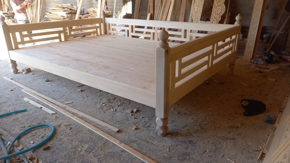 Tapchan soʻri Kravat tayyorlab beramiz nalichida xam boʻladi