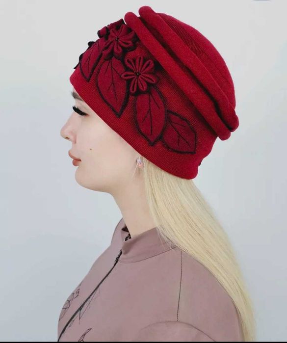 Шапка женская оригинальная