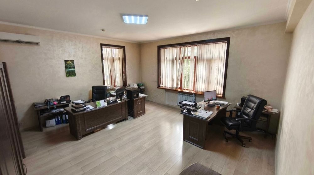 Нежилое помещение под офис