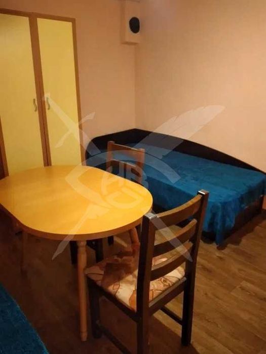 Дава се под наем Едностаен апартамент в Варна, Цветен квартал - 35 кв.м за 200 € - Снимка #2