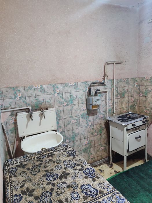 Горгазда 2 хонали уй 4 этаж ижарага берилади Уй узимники Воситачи йук