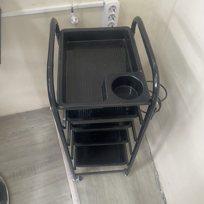 Помощник для парикмахера