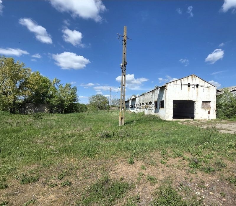 De vânzare teren intravilan 5000 mp cu 1 hala industriala. Direct de la proprietar