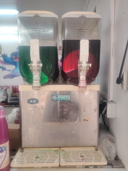 Vând aparat granita