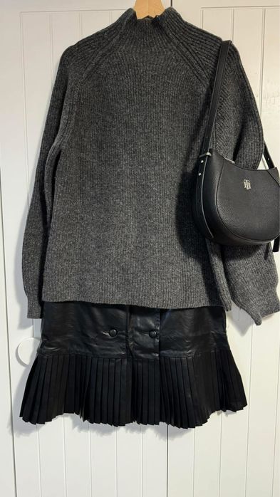 Tommy Hilfiger черна дамска чантичка