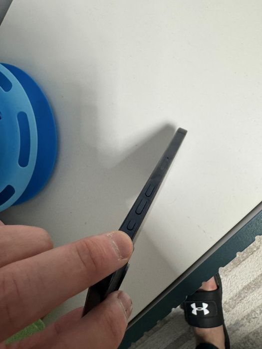 Обменяю iphone 15 pro 256gb