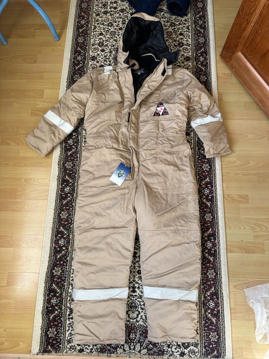 Спецовки и комбинезоны