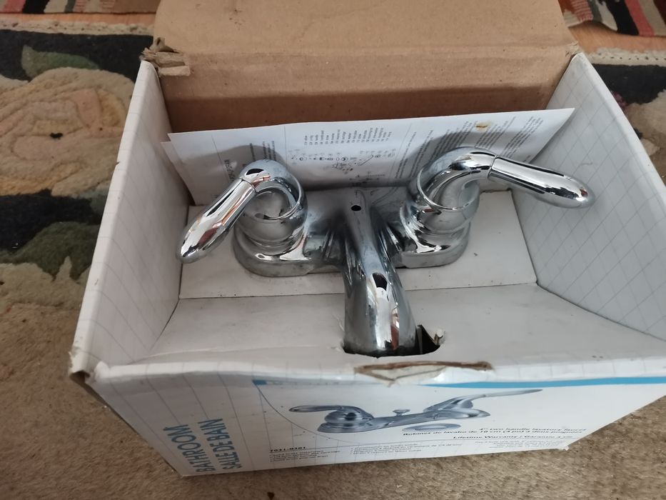 Robinet apa calda și rece