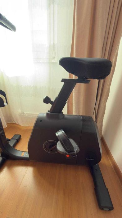 Bicicletă Fitness Domyos (Decathlon) EB 140 – Bluetooth, 12 Programe