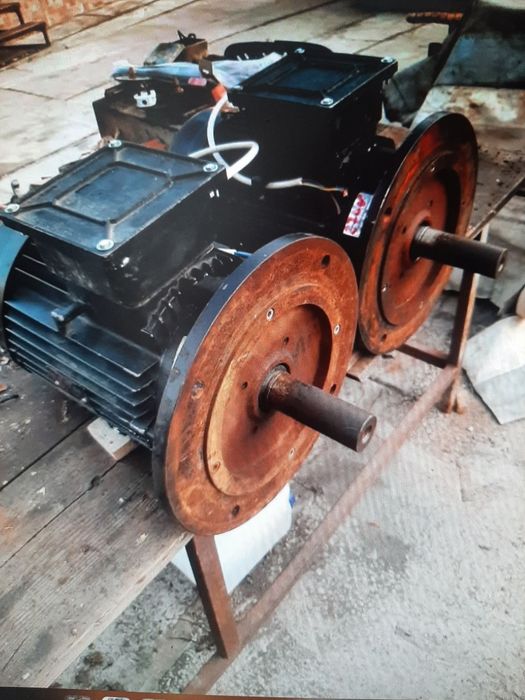 2-Generatoare cu magneti permanenti,250v-20A