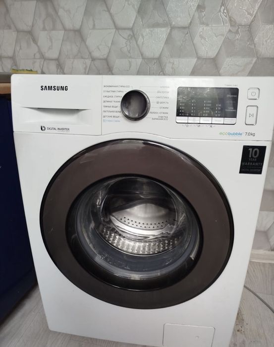 Продам Холодильник Indesit