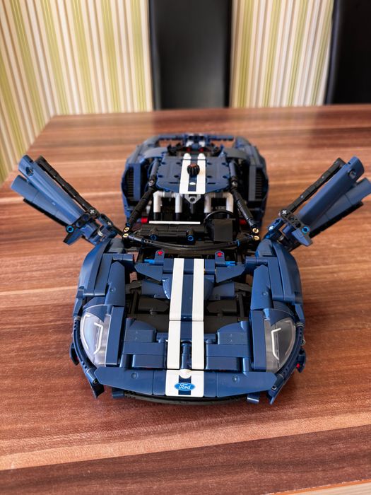 Lego Ford GT кола