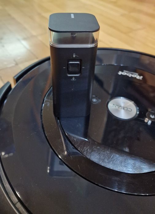 Робот прахосмукачка iRobot i5