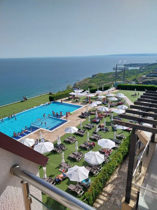 НОЩУВКИ в ДВУСТАЕН апартамент в комплекс ТОПОЛА СКАЙС(Балчик), 4*.