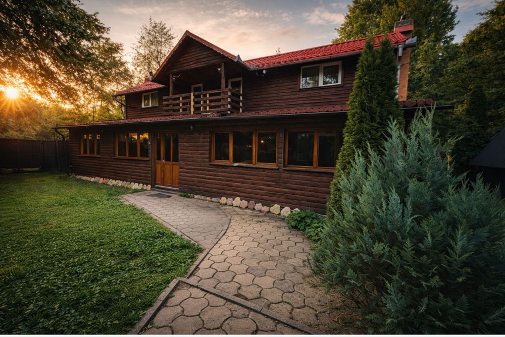 Cabană de închiriat/ Capacitate 12 persoane/ Ieșire privată la râu