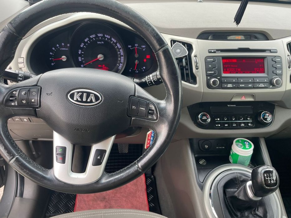 KIA Sportage 2012 — imagine 2