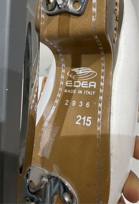 Продам коньки EDEA