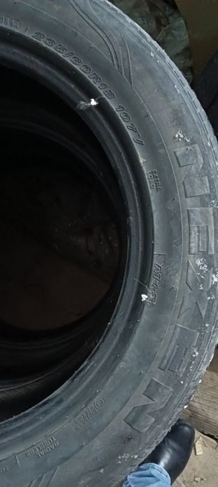Продам резину на авто на 18