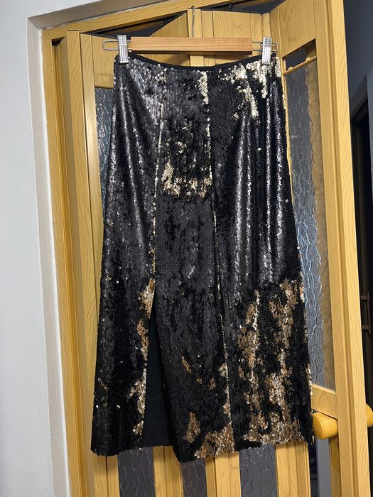 Fusta cu paiete aurii noua!