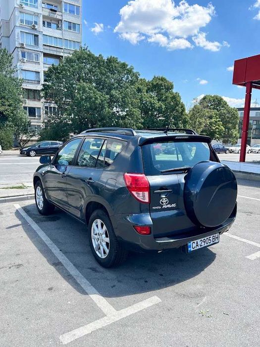 Toyota RAV 4 2. 2 D-4D 151к. 2006