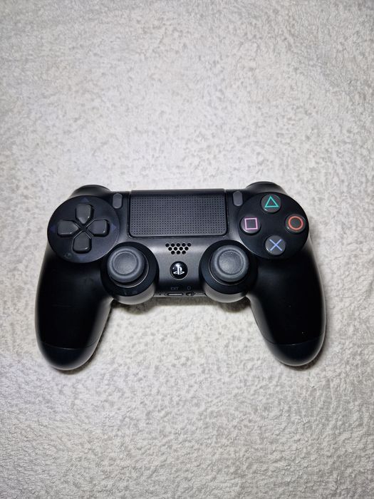 Vand 2 controlere ps4