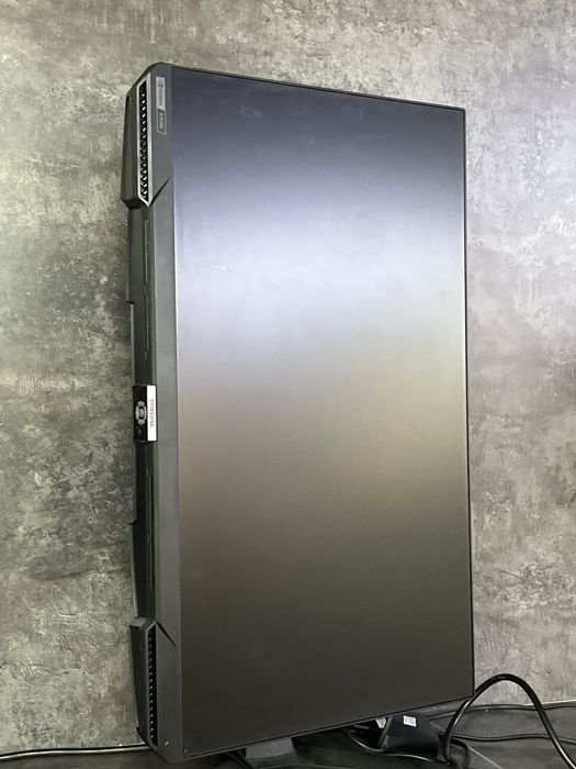 Монитор Samsung 240 герцов