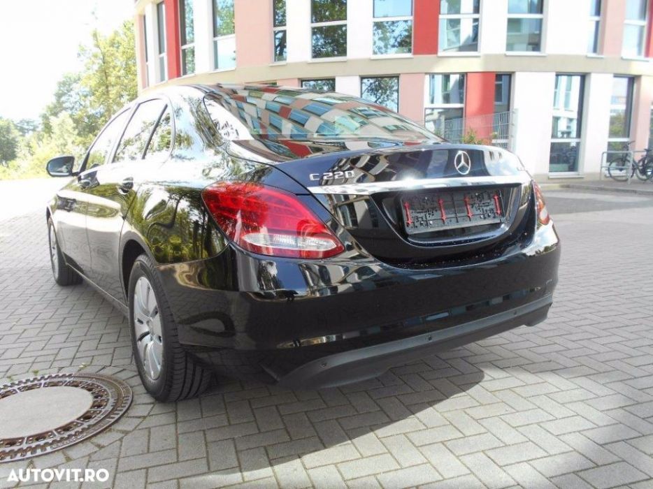 Mercedes-Benz C 220