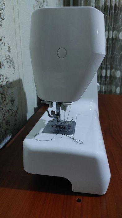 Швейная машинка JANOME