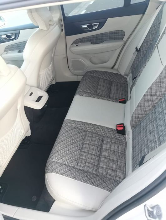 VAND/SCHIMB  Volvo V60 2019 2.0  190cp full dotat si foarte ingrijit