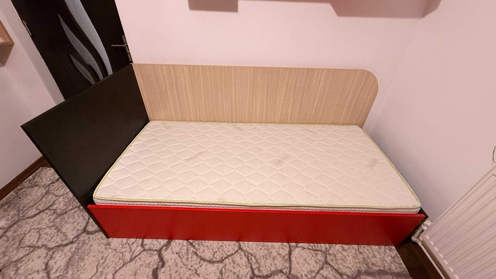 Pat din pal cu somieră şi saltea incluse