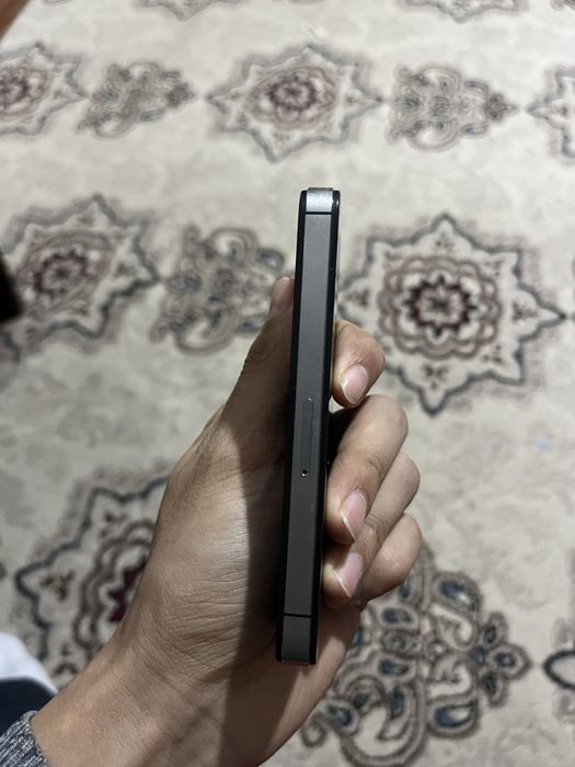 IPhone 4s идеал состояние с зарядчиком!