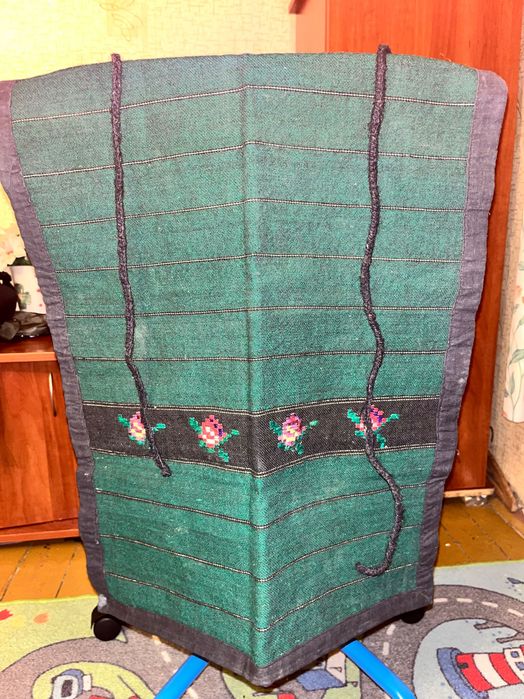 Стари ръчно тъкани престилки