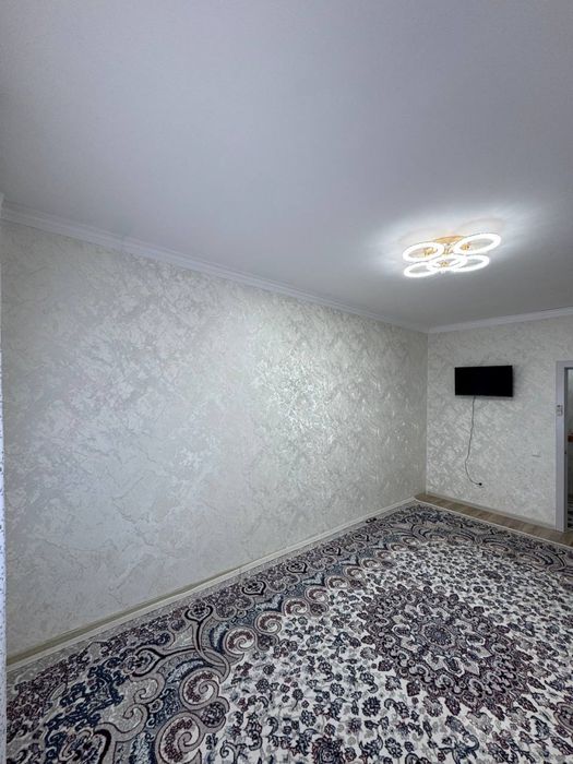 Choshtepa metro bekatiga yaqin 2-xonali uy ijaraga berilad oilaga 450$