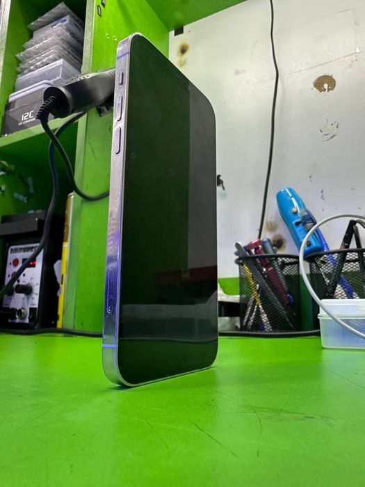 Iphone 12 pro holati yaxshi 128 gb 76 yomks