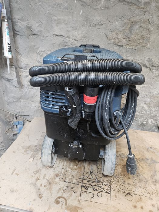 Прахосмукачка Bosch gas35