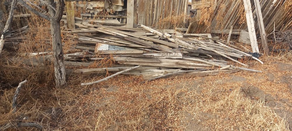 Ағаш отынлар бар,