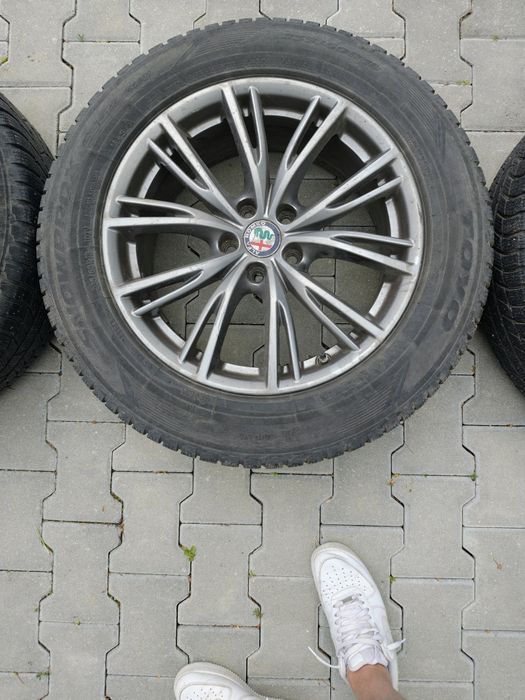 Джанти Алфа Ромеро Стелвио 18