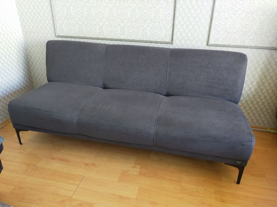 Диван раскладной почти новый