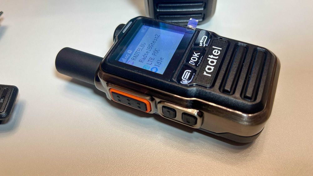 Радиостанции Radtel P8 -2бр. без лимит за обхвата.