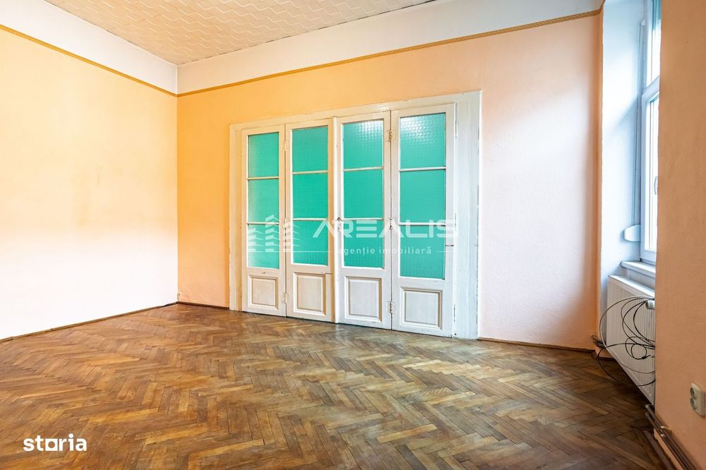Apartament 2 camere ultracentral, cu loc de parcare
