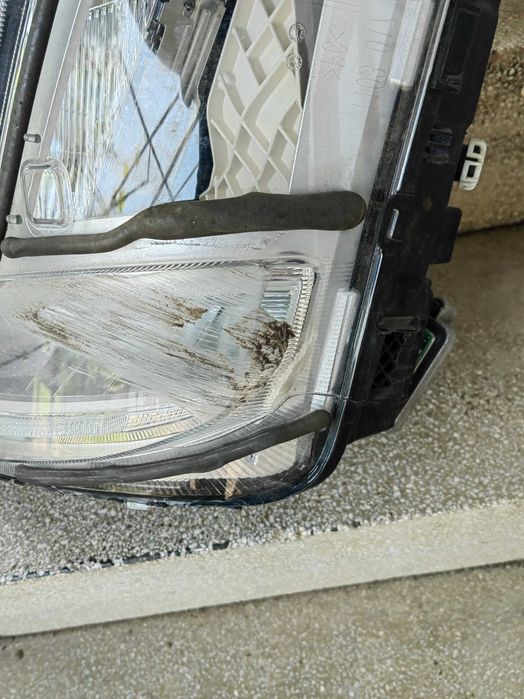 Фарове Volvo FH5 LED ляв десен/Фарове Волво ФХ5 Оригина счупени стъкла