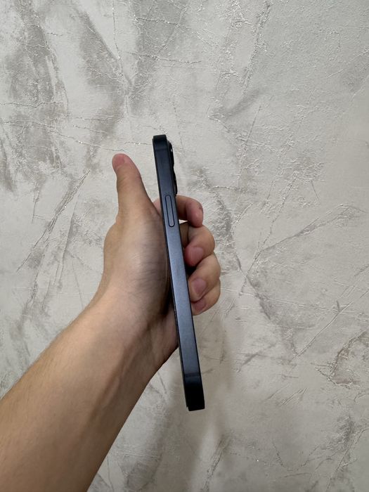 Айфон 13 в хорошем состоянии