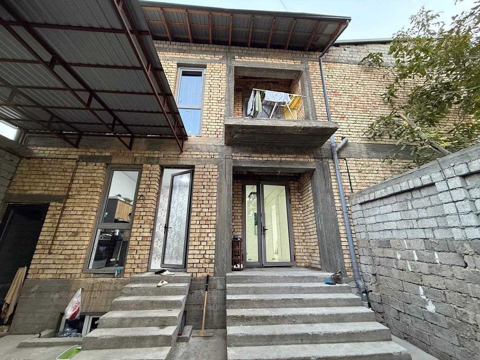 Сроно...Сергели 4-метро якинида 2 соток 5 хона 390квадрат