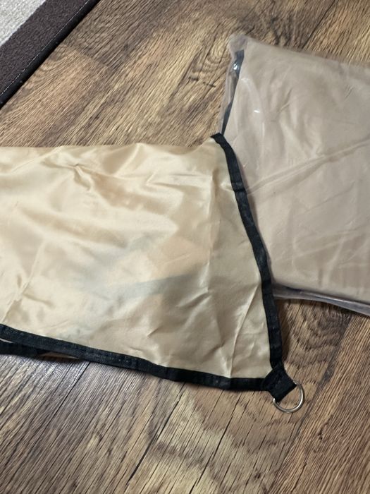 Триъгълно покривало за сянка