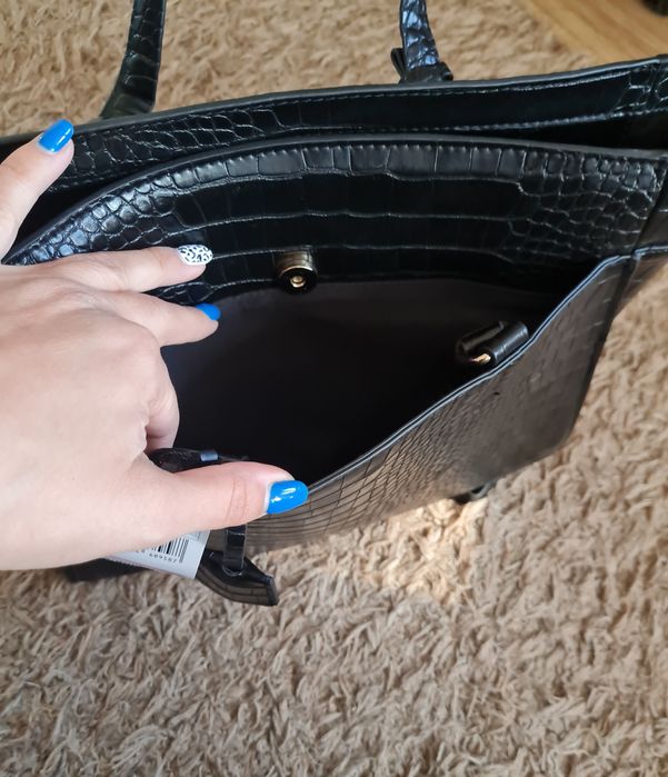 Чантата MANGO нова